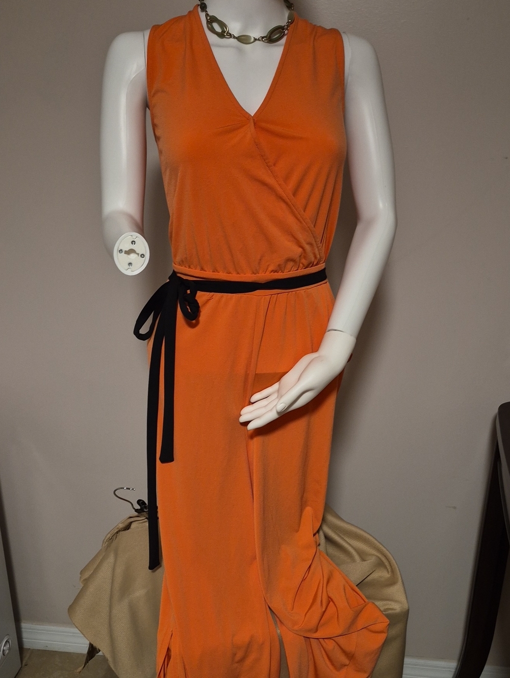 Christian Siriano Orange JUMPSUIT 2 POCKETS.SLITS BOTTOM OF PANT SIZE 6-8 OR PM